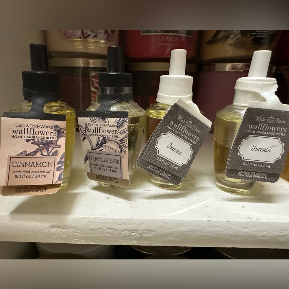 Bath and Body Works Wallflower Refill - Frankincense, Cinnamon, Incense